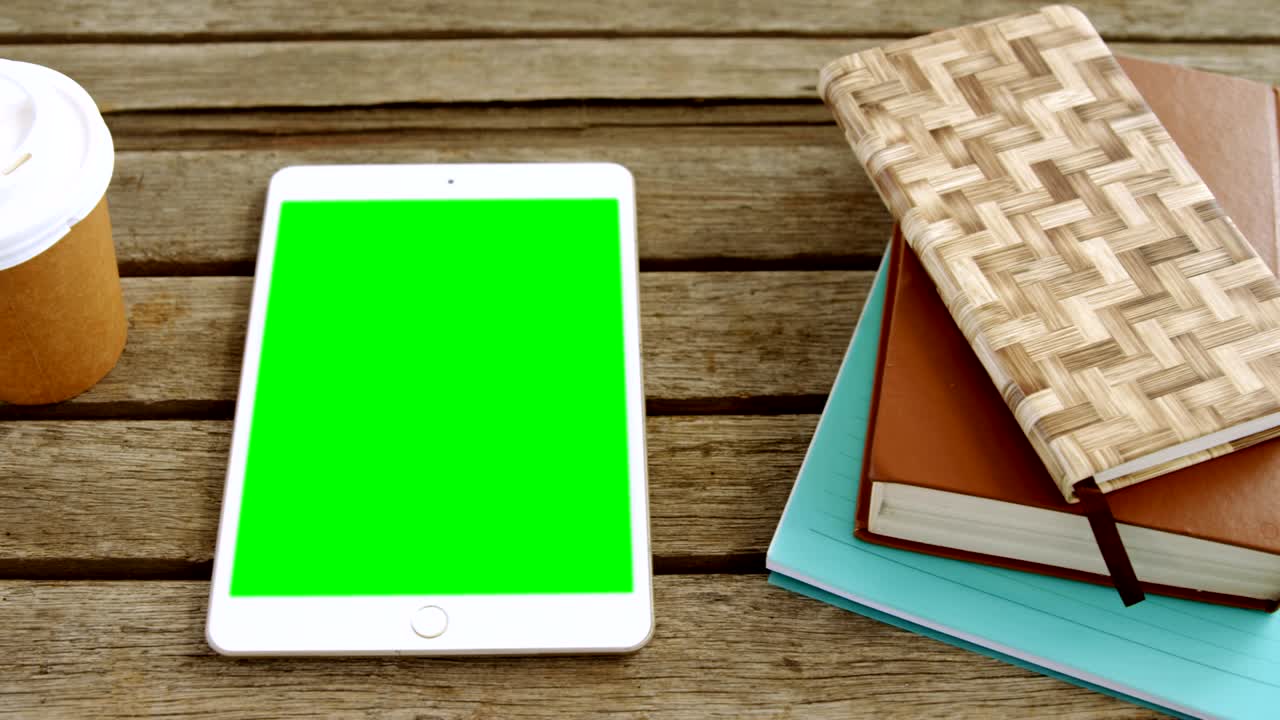 일회용 유리, 디지털 태블릿 및 테이블 4k에 조직자