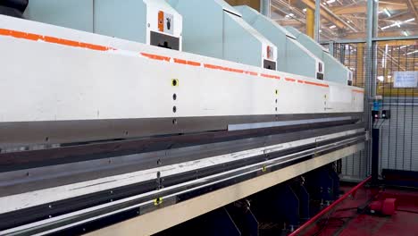 iron plate folding machine working. static view