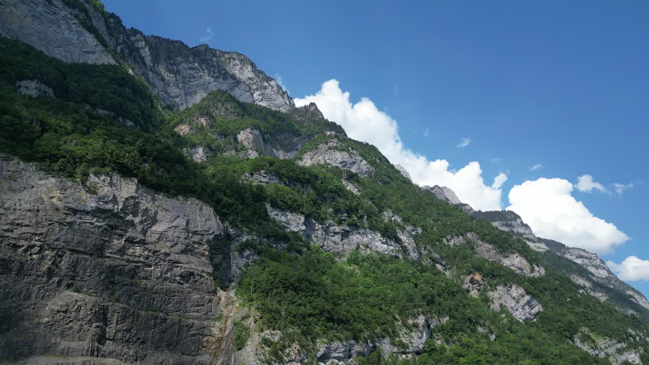 majestuosos alpes suizos vista de las montañas rocosas,humildad experiencia de la belleza natural