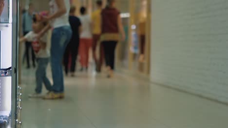 la gente va al centro del comerciante va al supermercado