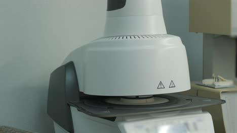 horno de cerámica dental para el procesamiento de coronas dentales
