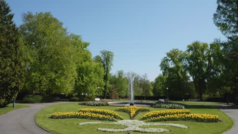 The-Fountain-at-Prague-Castle-Garden-On-A-Sunny-Day-In-Prague,-Czech-Republic