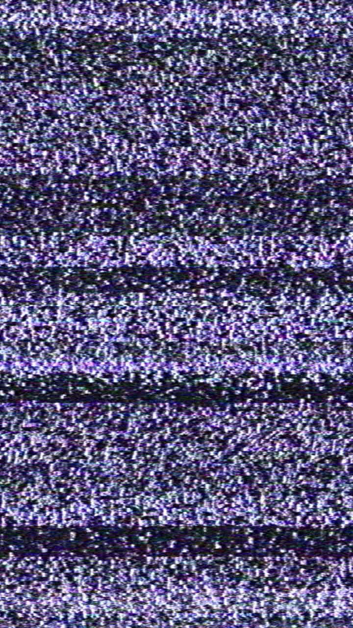 Rumore statico TV tremolante con tonalità viola e blu