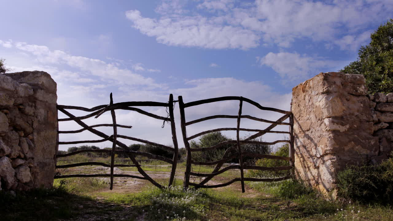 puerta de la granja 01