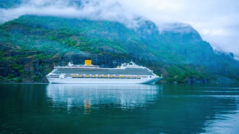 cruise ship, cruise liners on hardanger fjorden, norway