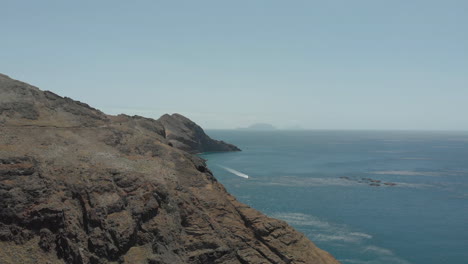 El-Cabo-Pedregoso-Del-Desierto-De-San-Lorenzo-En-El-Extremo-Oriental-De-La-Isla-Portuguesa-De-Madeira-En-El-Océano-Atlántico