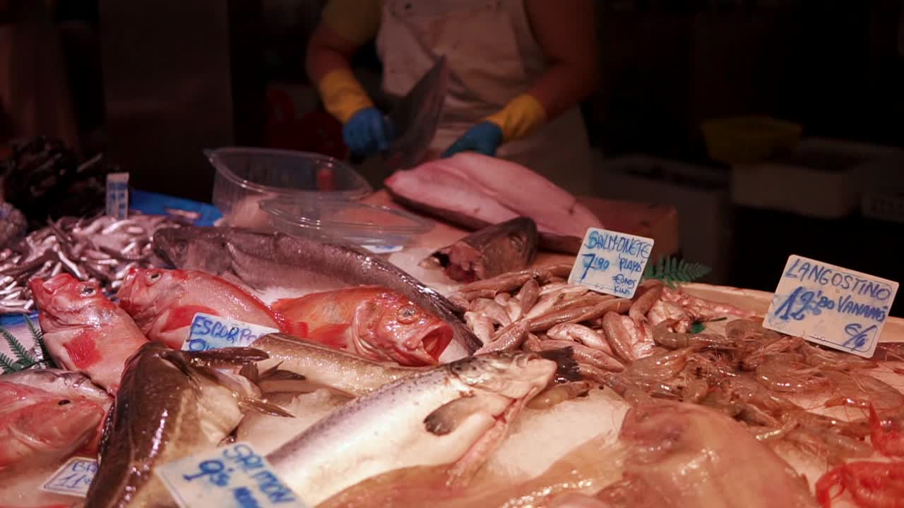 시장 에서 신선 한 해산물