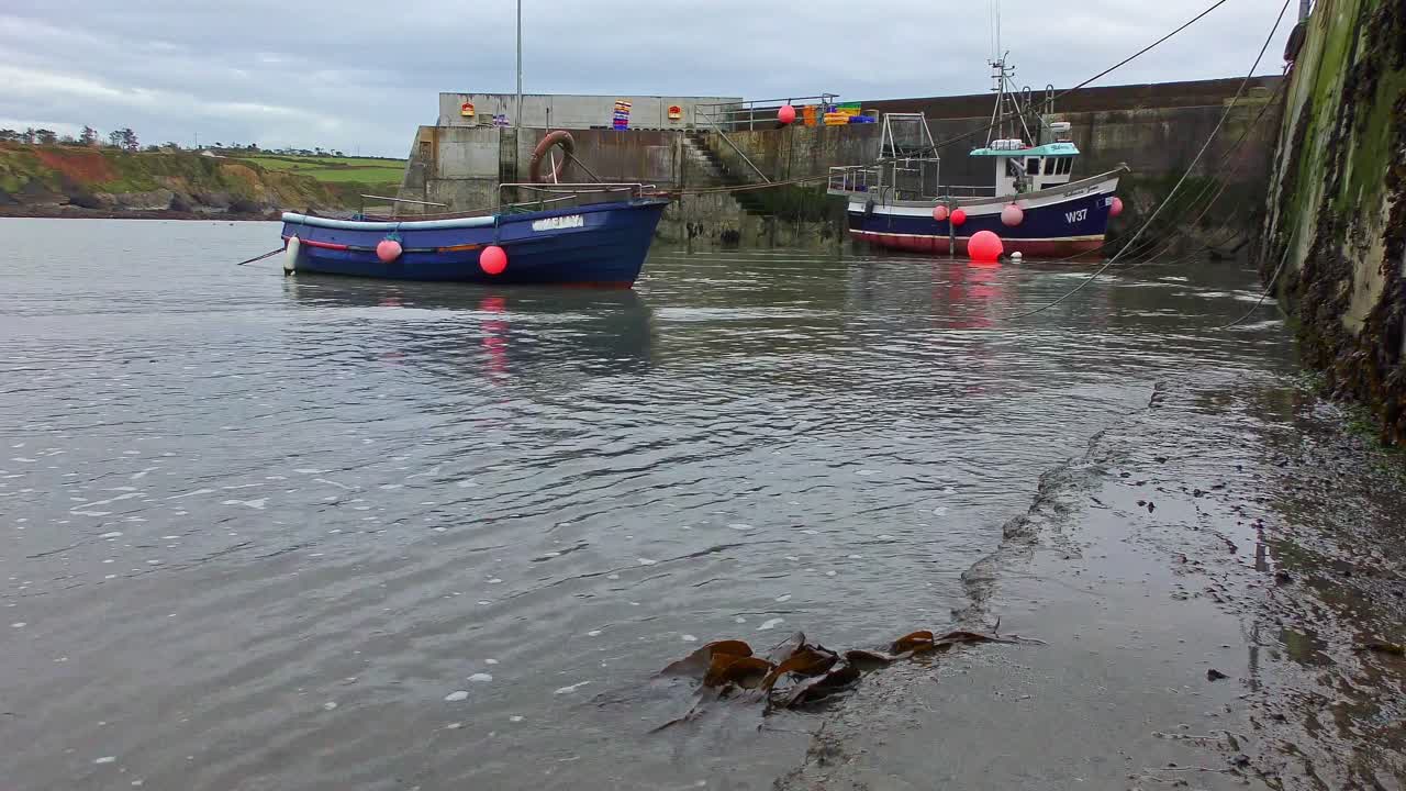 워터 포드 아일랜드 구리 해안 보트 스트랜드 낚시 항구