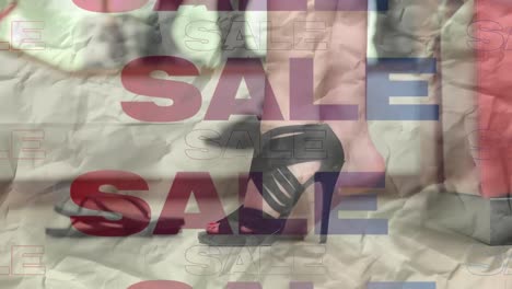 animación del texto de venta en rojo y azul, sobre una mujer probando zapatos en la tienda