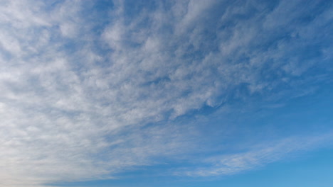 Clouds-move-smoothly-in-the-blue-sky