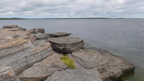 costa de rauk en la isla de gotland