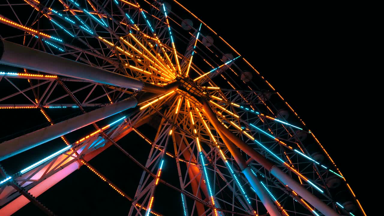 밤에 페리스  조명