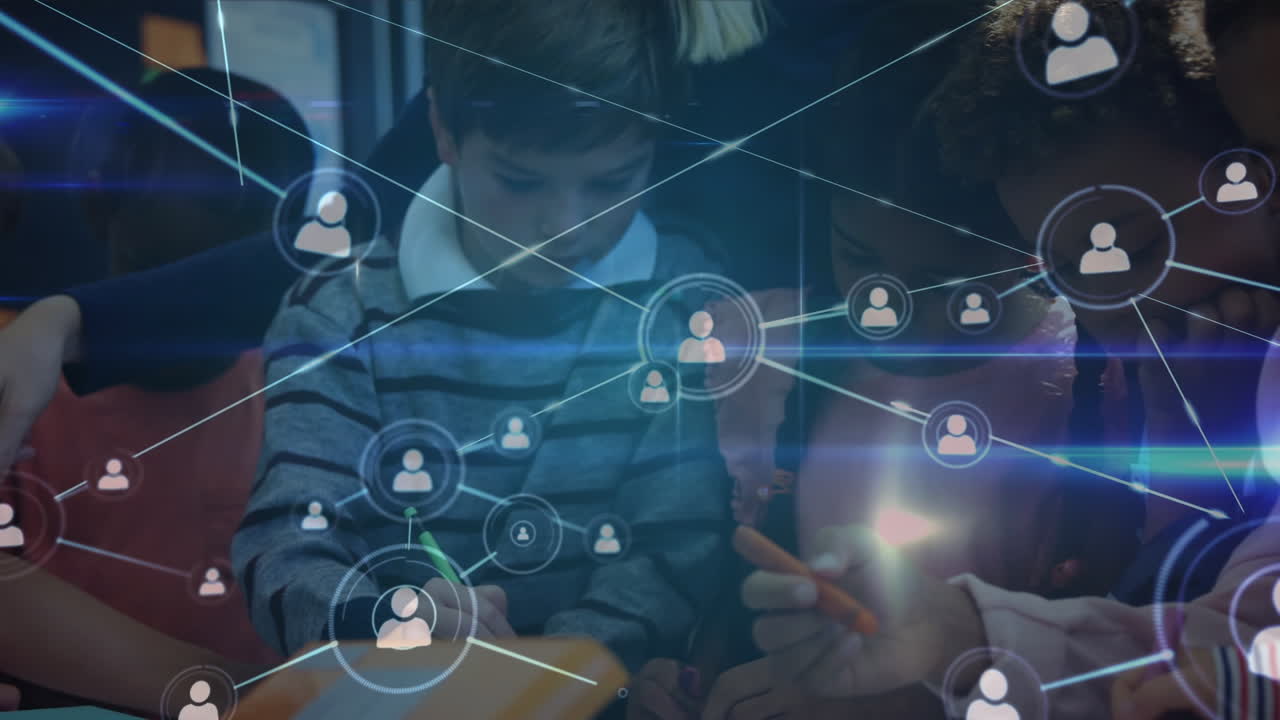 animación de una red de conexiones con iconos en una clase de alumnos diversos