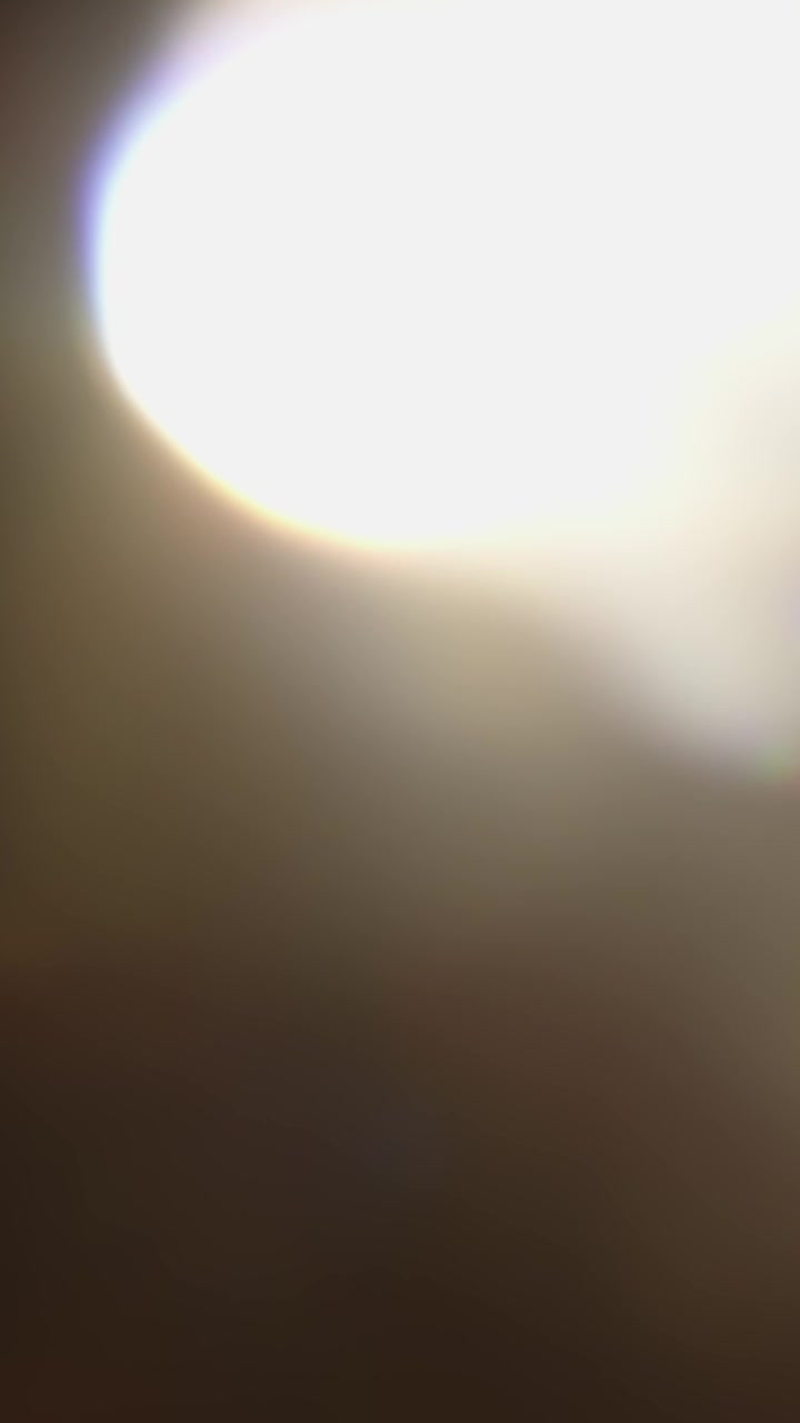 Flare dell'obiettivo viola vibrante con effetto a stella