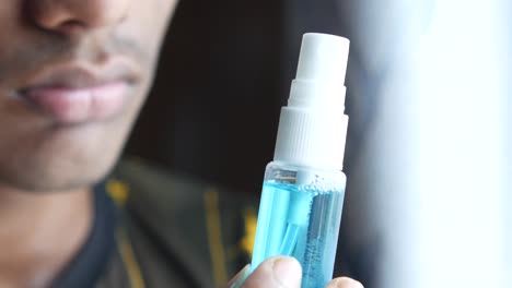 botella de spray para desinfectante de manos