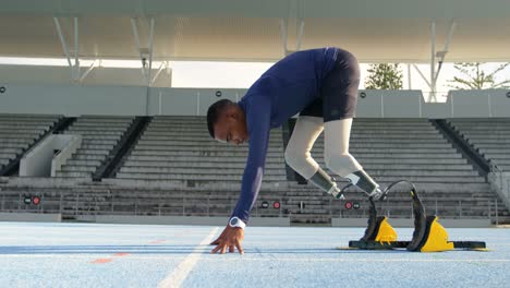 Atlético-Discapacitado-Preparándose-Para-La-Carrera-4k