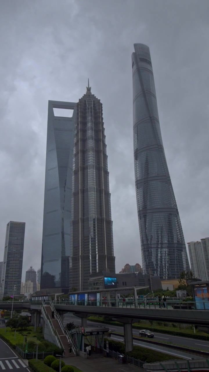 Arranha-céus Icônicos no Distrito Financeiro de Lujiazui, Xangai