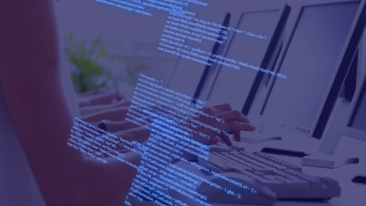 animación de una placa de circuitos con procesamiento de datos sobre diversas personas que utilizan computadoras