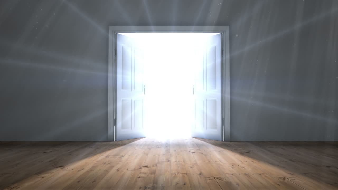 animación de rastros de luz sobre la puerta abierta