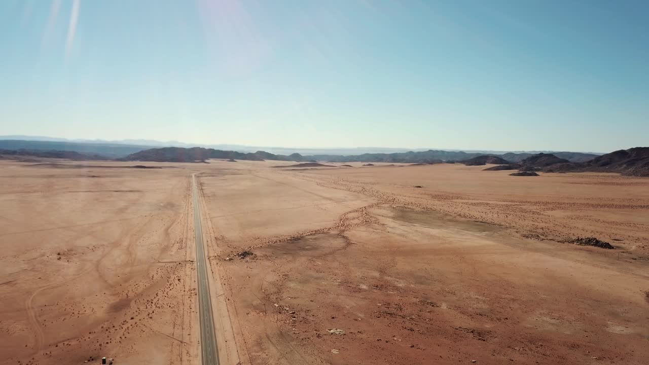 아프리카 칼라하리 사막의 나미비아 도로