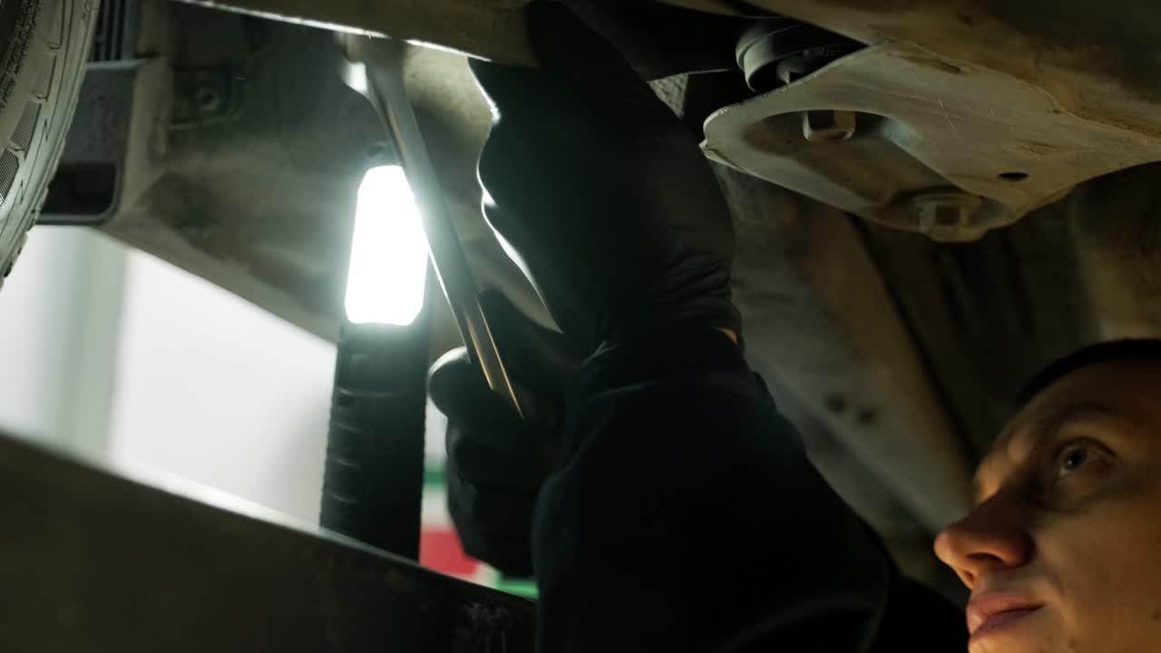 자동차 바닥 수리