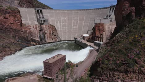 Dam-Releasing-water,-Roosevelt-Dam-in-Roosevelt-Lake-Arizona