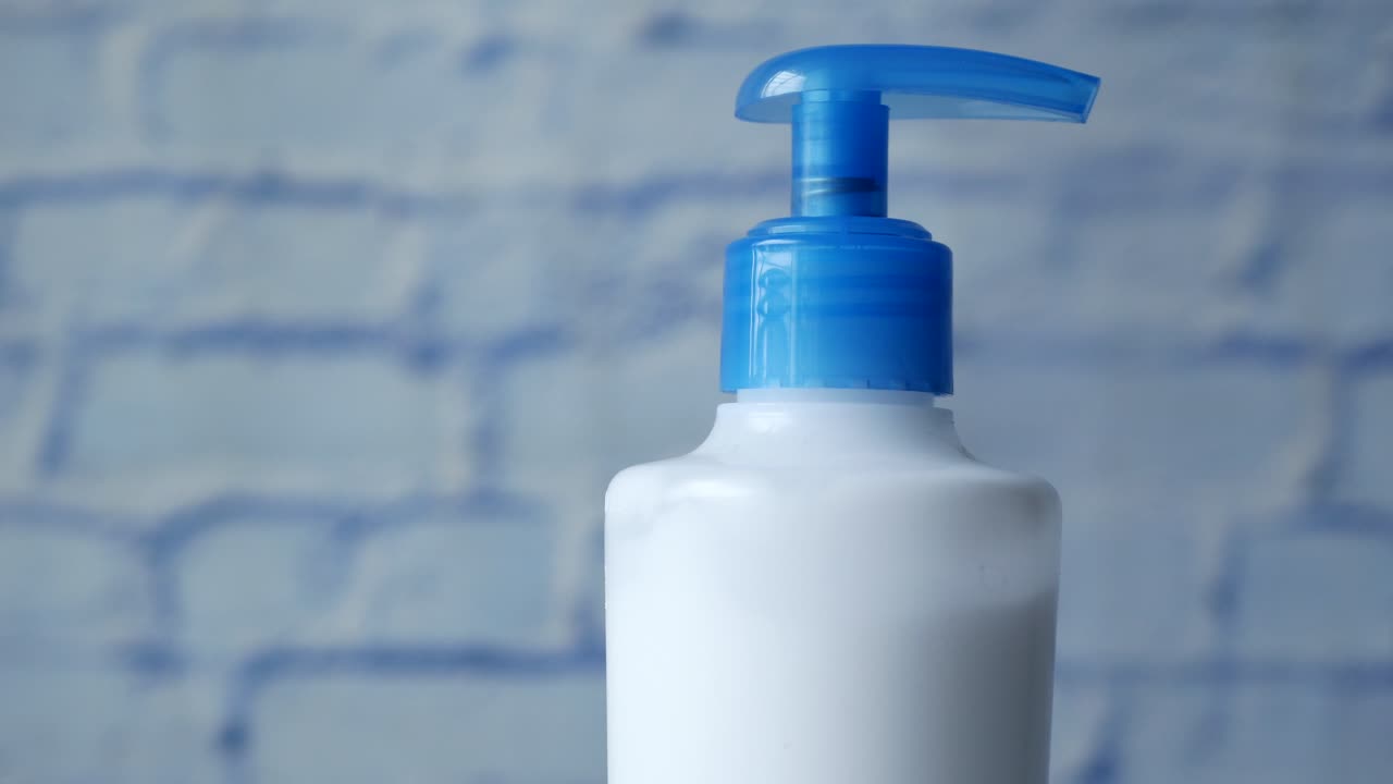 close-up de creme facial em um recipiente