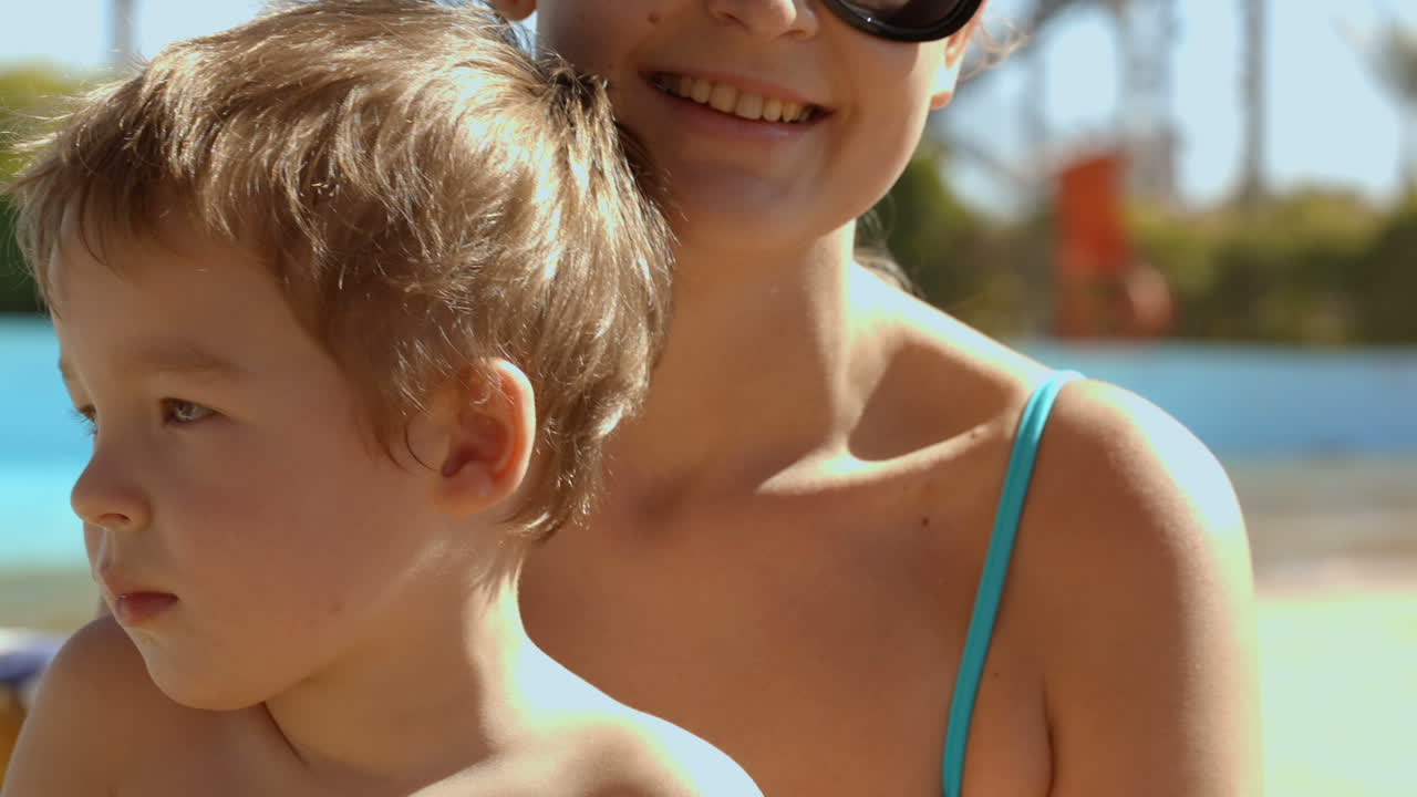 Madre e figlio in vacanza