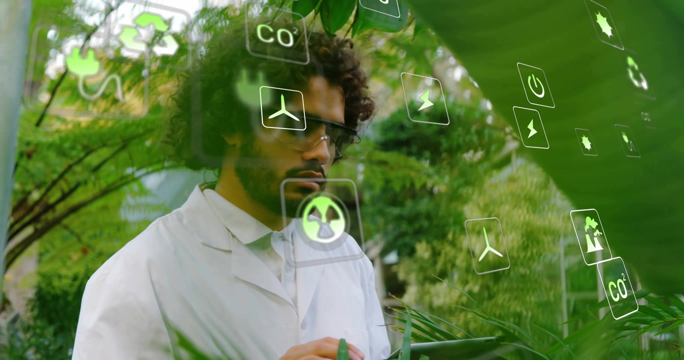 Ricercatore che scansiona la chioma, con icone AR che appaiono intorno, usando tablet e stilo, registrando dati energetici