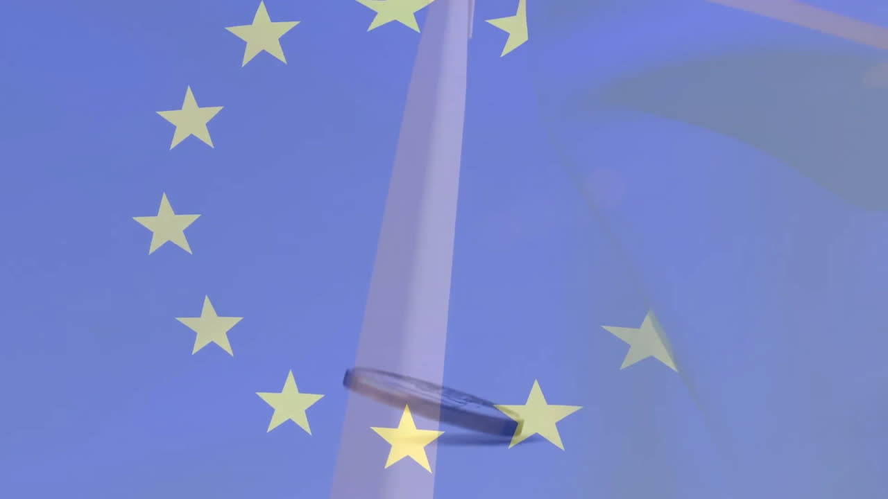 Animazione di bandiera dell'UE e moneta su lavoratore caucasico e turbina eolica.