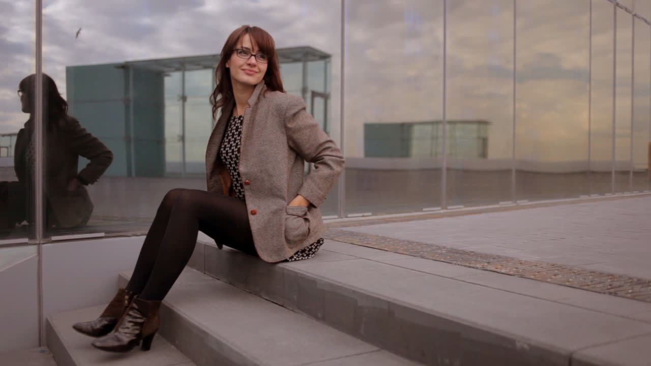 mujer joven fuera de 16