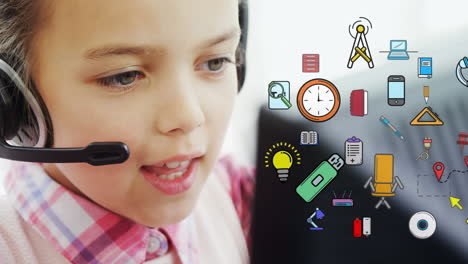 animación de un niño caucásico hablando con auriculares sobre múltiples iconos a su lado