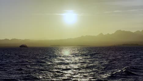 Sunset-Over-The-Red-Sea-With-Calm-Waves-In-Egypt