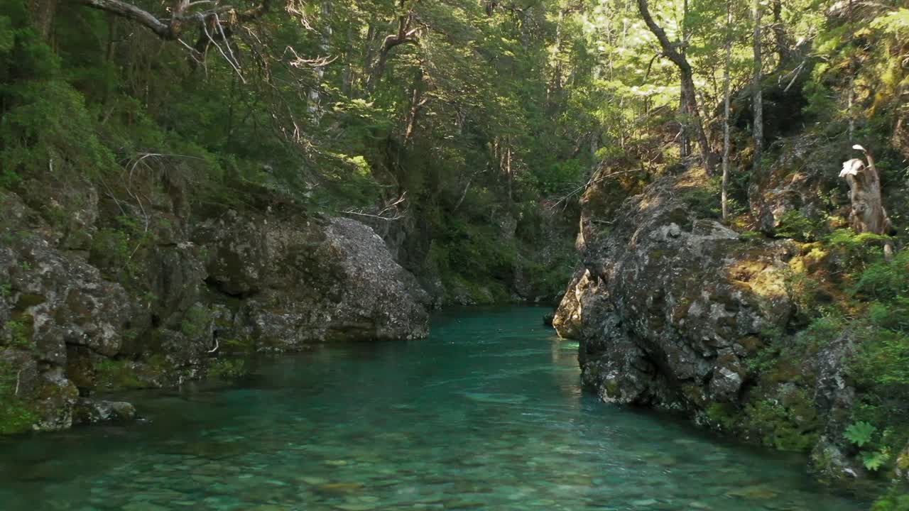 fiume di montagna