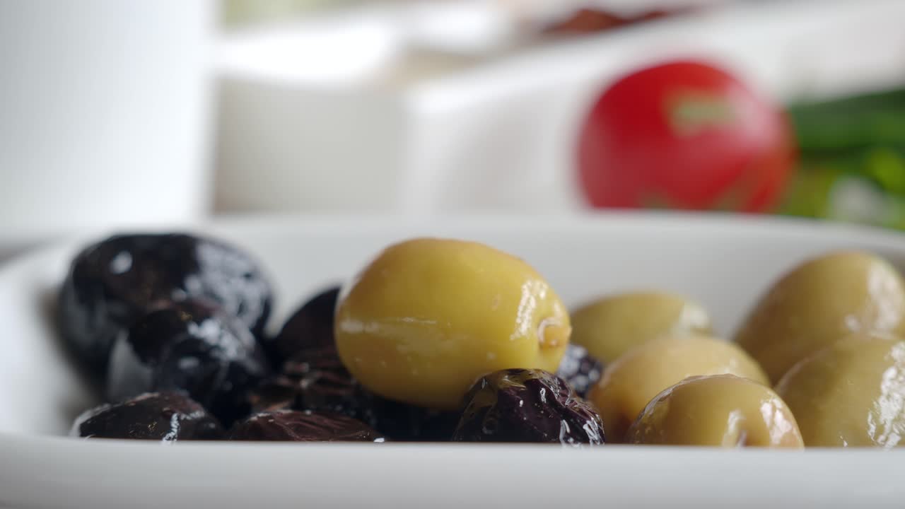 desayuno turco con aceitunas
