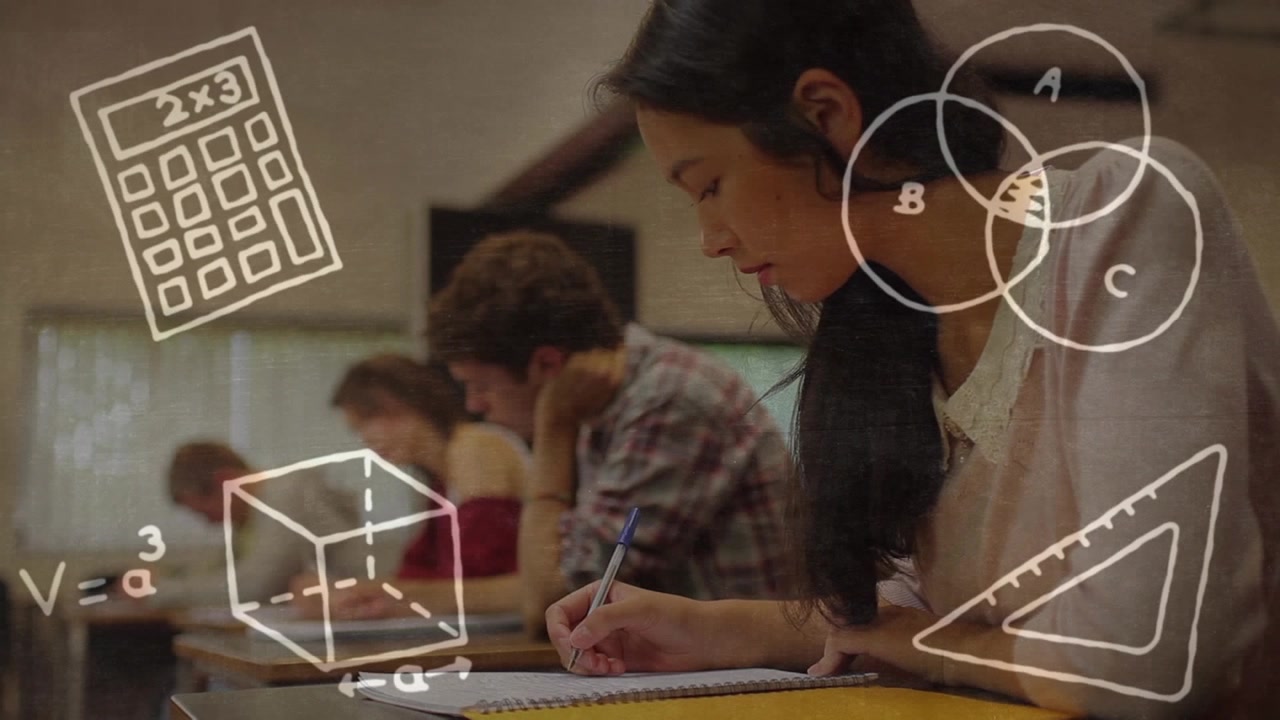 Animación de ecuaciones matemáticas sobre estudiantes usando laptops
