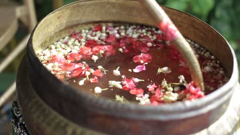 ritual before wedding day is called siraman