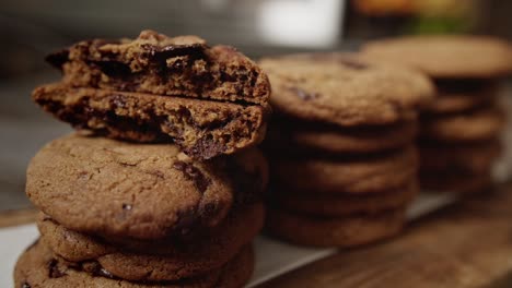 Un-Montón-De-Galletas-Con-Chispas-De-Chocolate