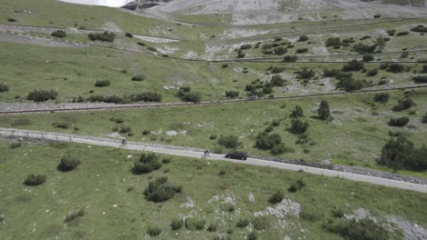 vídeo con el ascenso del avión drone en la subida del paso stelvio