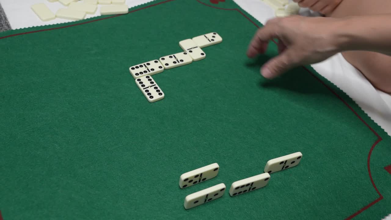 Giocare a domino