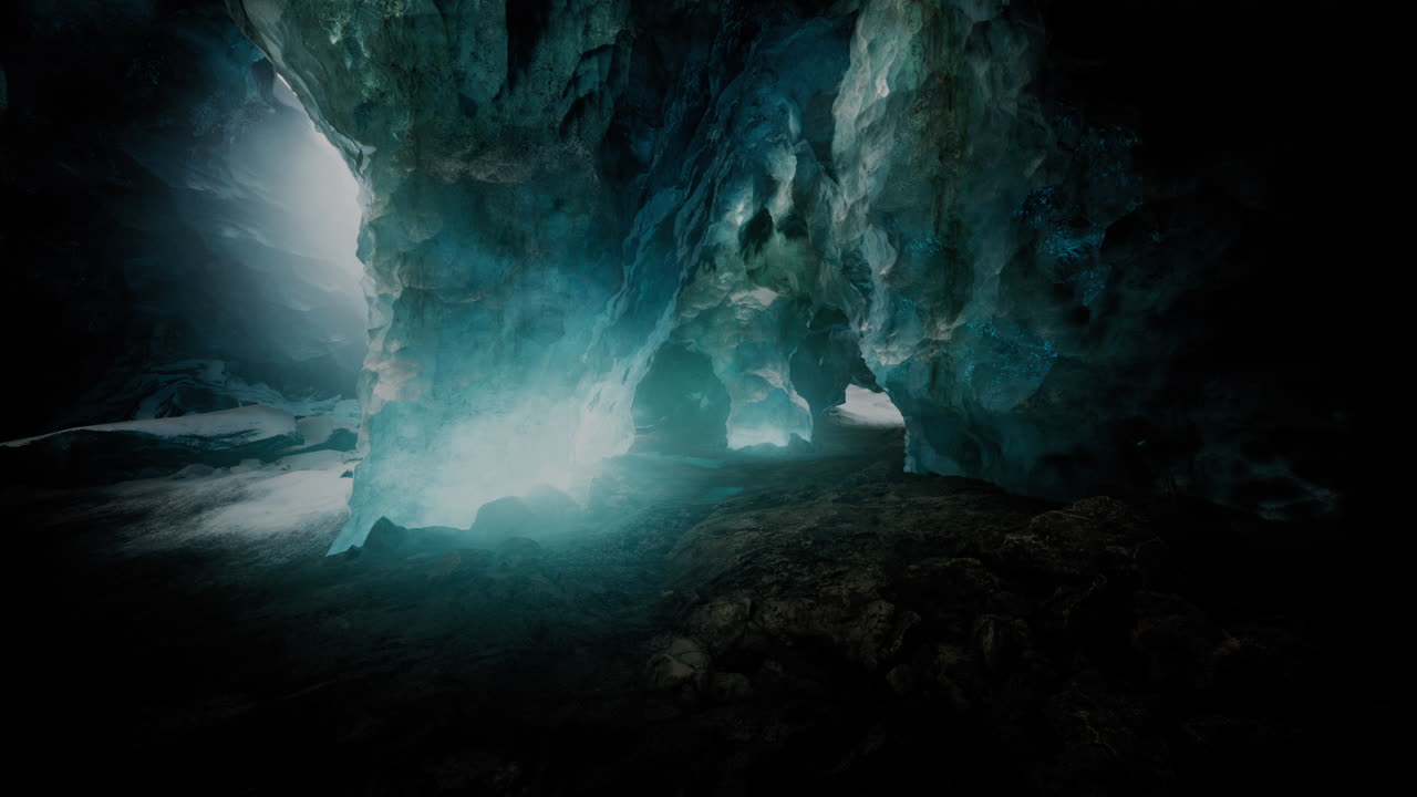 cueva de hielo de cristal azul debajo del glaciar en islandia
