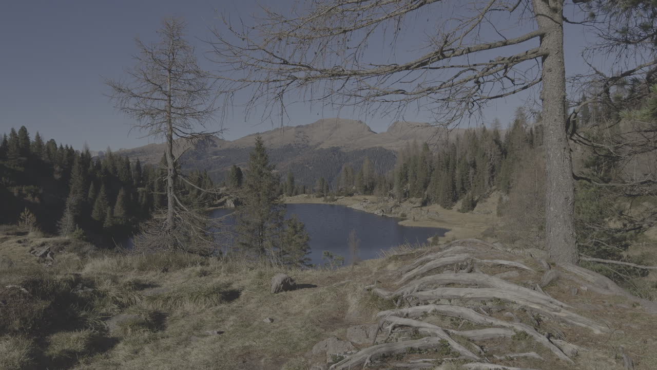 paisaje de lagos alpinos