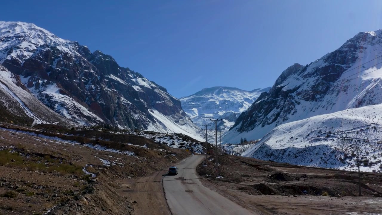 chile off road suv driving cajon del maipo mountain highway