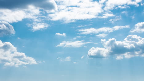 Zeitraffer-Wolken-Bewegen-Und-Blauer-Himmel