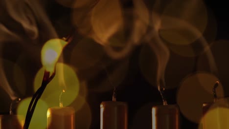 animación de velas apagadas y luces de navidad