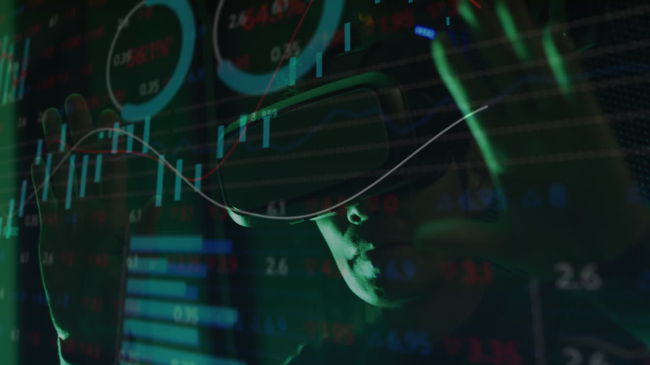 animación de datos sobre un ingeniero informático asiático con auriculares vr por un servidor informático