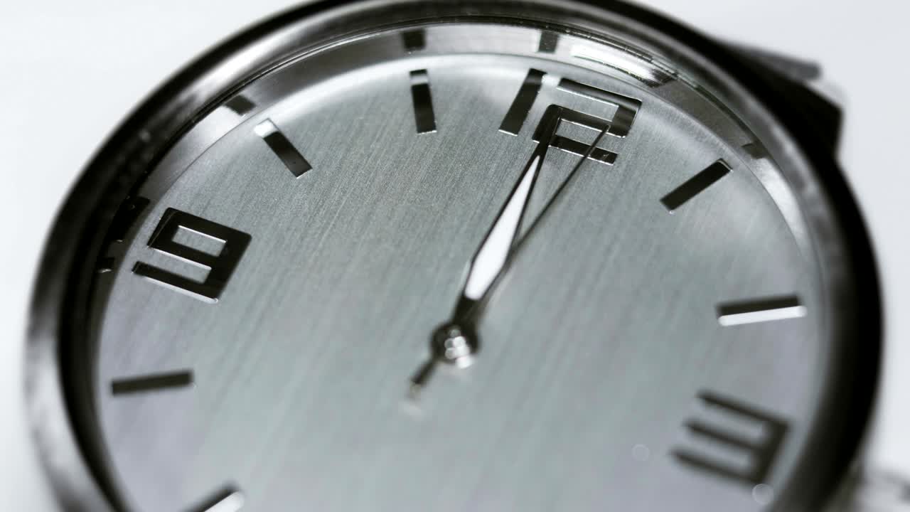 Timelapse dell'orologio. Il tempo scorre velocemente