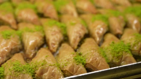 postres turcos lokma y baklava video, calle istiklal taksim, beyoglu istanbul pavo