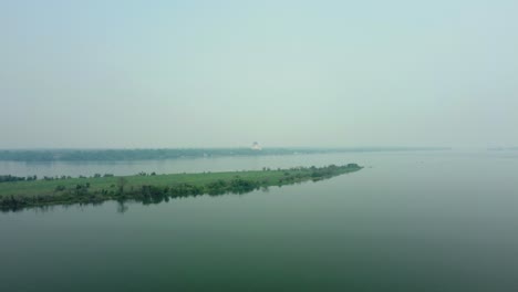 Überflutete-Inseln-Im-Kontaminierten-Parana-Fluss-In-Paraguay-Nahe-Der-Grenze-Zu-Argentinien,-Luftaufnahme