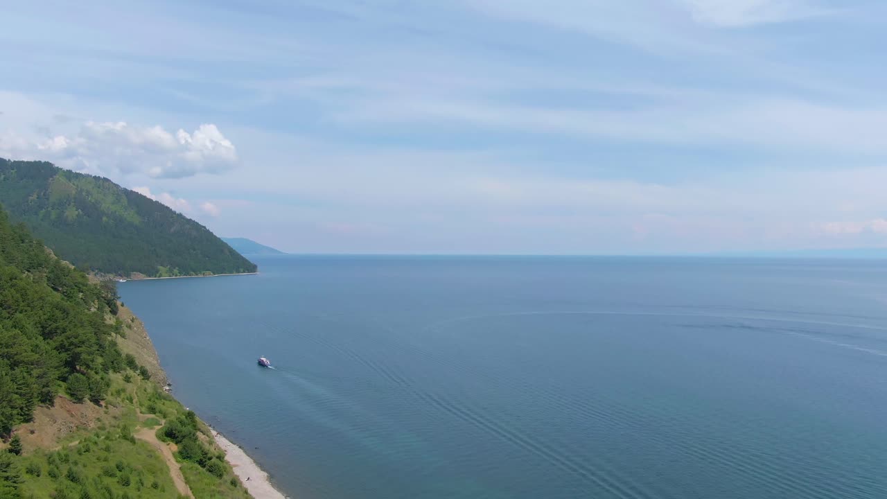 보트 와 함께 호수변 풍경 의 공중 풍경